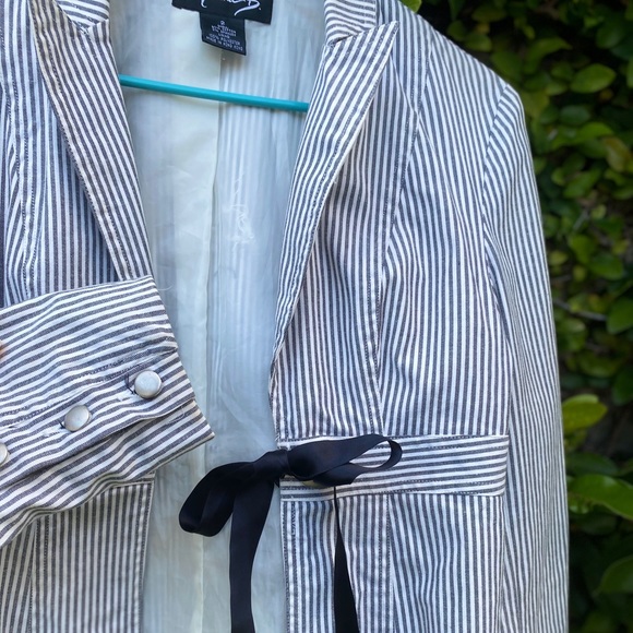 Beautiful & delicate🎉 Striped Blazer Martha B🥰❤️ - Picture 6 of 9